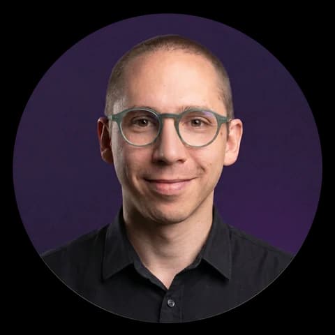 Francisco Reyes — Director Digital Externo